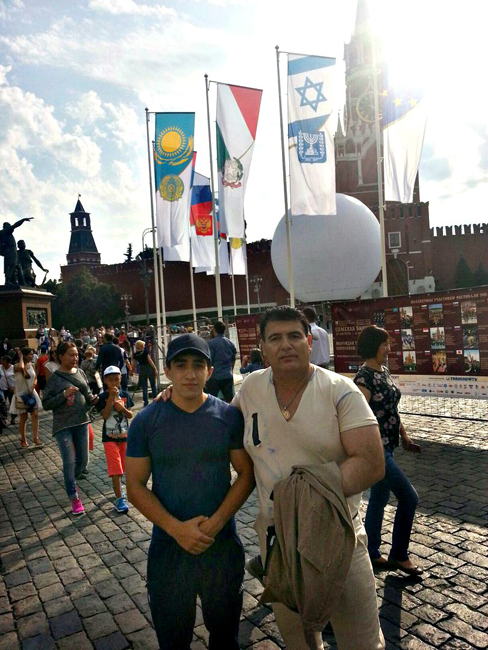 С тренером А. Алхазовым на Красной площади